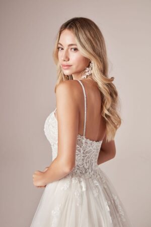 017 Rebecca Ingram Brautmoden Brautkleider Kollektion 2020 Rebecca Ingram Marisol 20RS230 Alt3 Uncropped