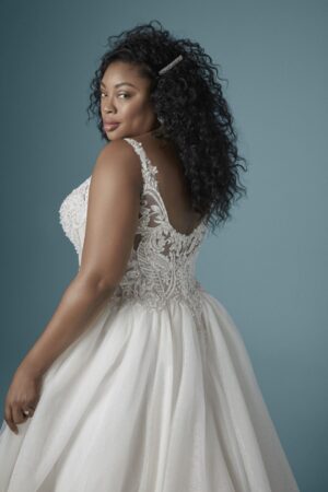 038 Maggie Sottero Brautmoden Brautkleider Kollektion 2020 Maggie Sottero Taylor Lynette 20MS202AC Curve Alt2 Uncropped