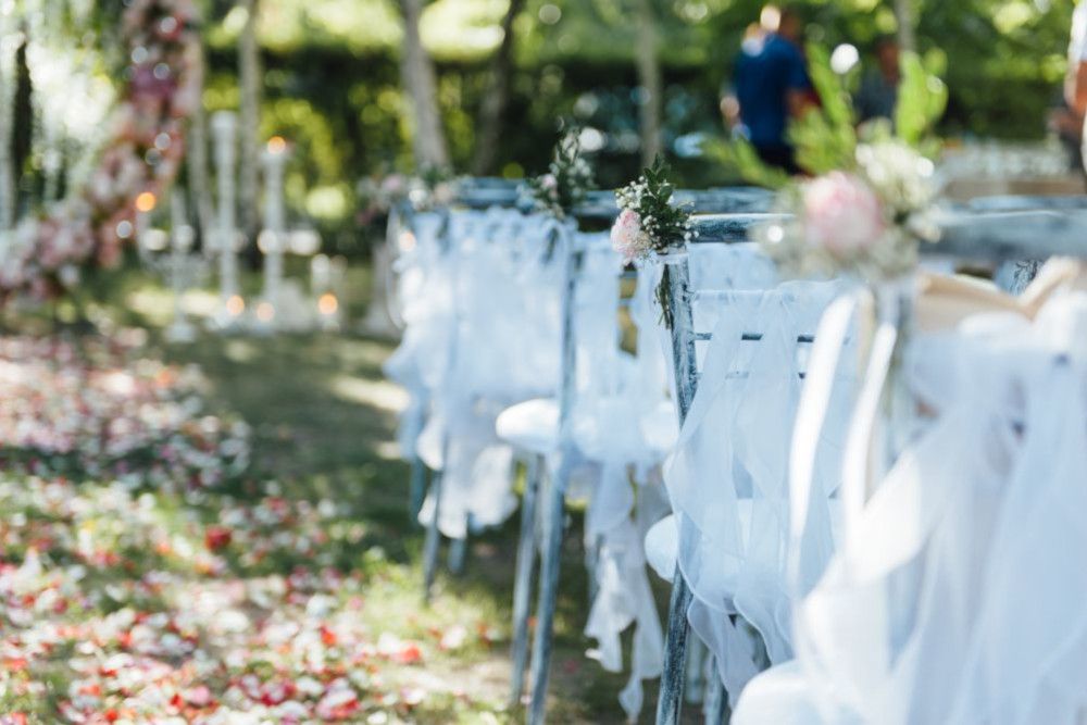 119 HOCHZEITde Ratgeber Allgemein Heiraten im Sommer Sommerhochzeit iStock 1030500062 2019 06