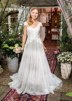 114 Weise Brautmoden Brautkleider Kollektion 2020 337602 5