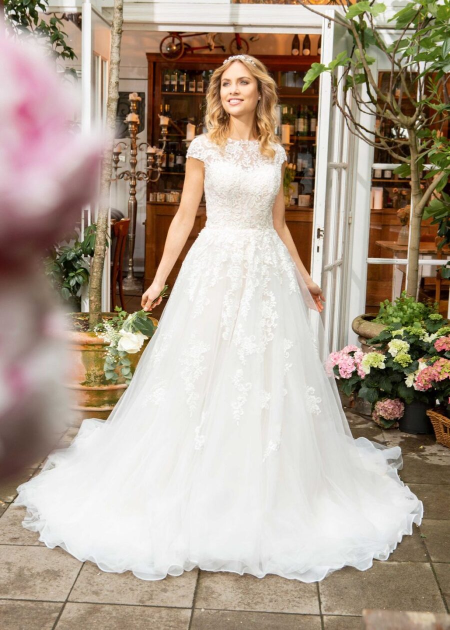 117 Weise Brautmoden Brautkleider Kollektion 2020 337902
