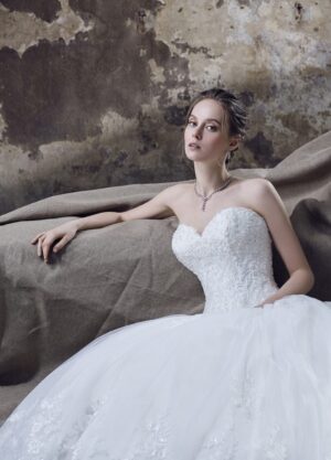 108 The Sposa Group Miss Kelly Brautmoden Brautkleider Kollektion 2020 201 05 7587