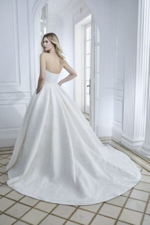 204 The Sposa Group Divina Sposa Brautmoden Brautkleider Kollektion 2020 202 15 8277