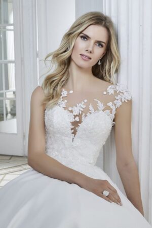 212 The Sposa Group Divina Sposa Brautmoden Brautkleider Kollektion 2020 202 18 20090