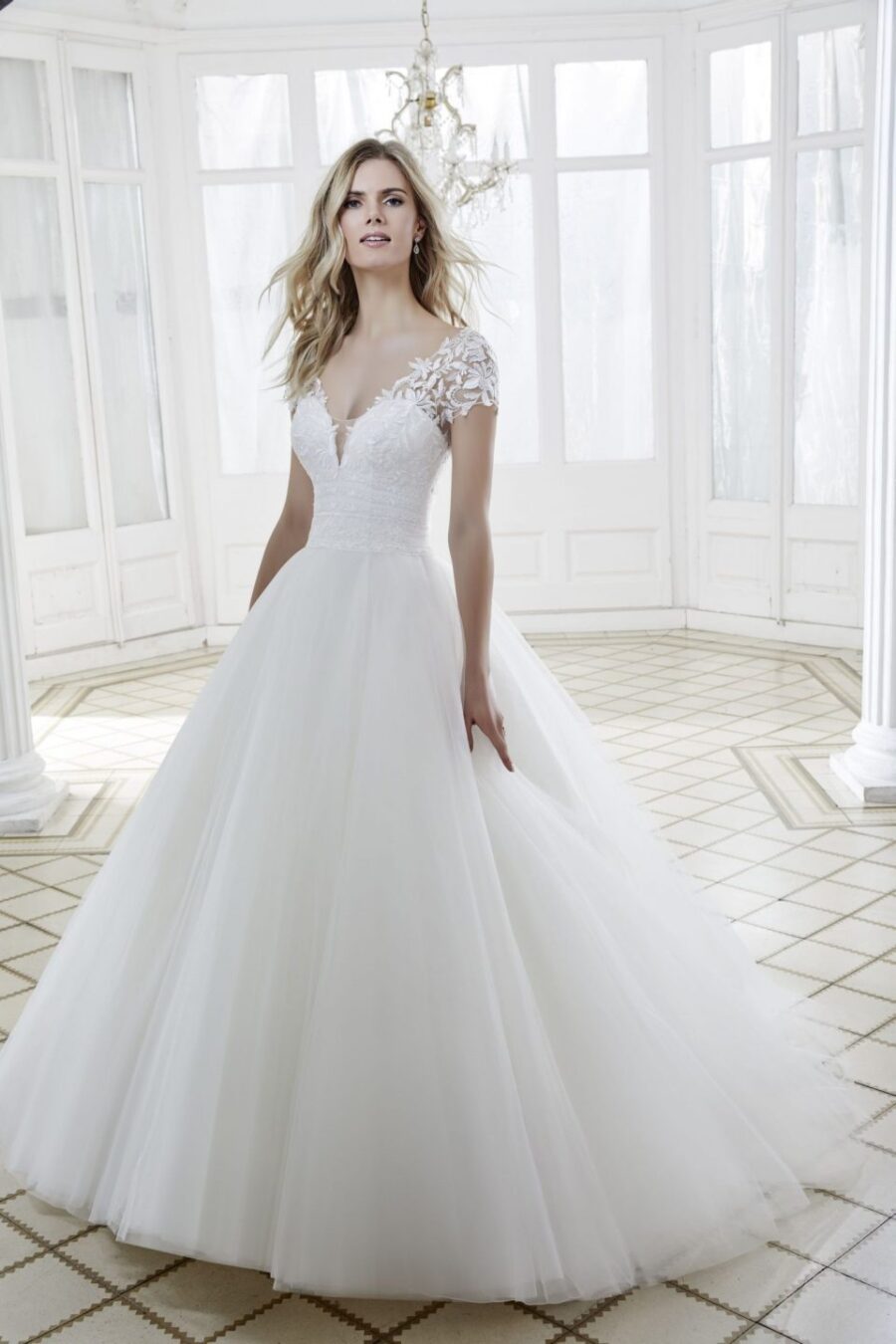 217 The Sposa Group Divina Sposa Brautmoden Brautkleider Kollektion 2020 202 27 3957
