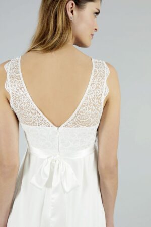 06 Sweetbelly Brautkleider fuer Schwangere Kollektion 2020 Arabella short detail 1 57