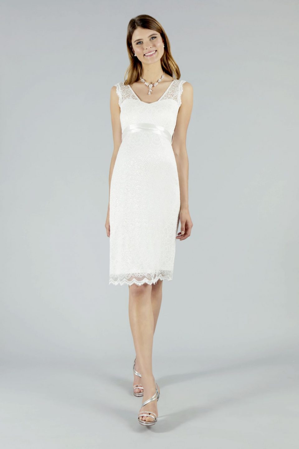 21 Sweetbelly Brautkleider fuer Schwangere Kollektion 2020 Kelly short front