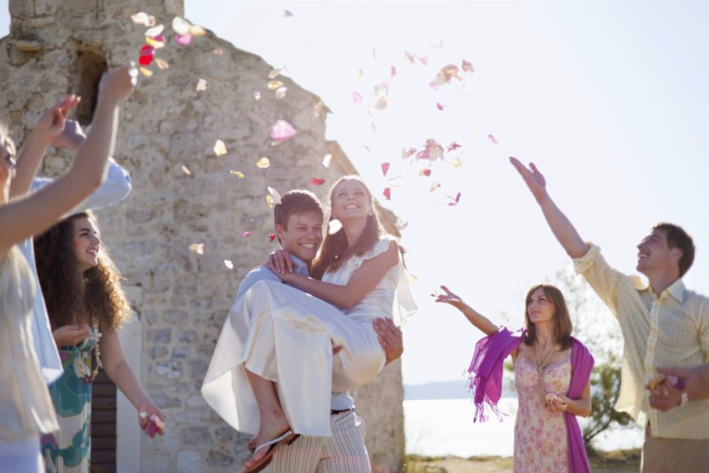 403 HOCHZEITde Ideen Ratgeber Sitten Braeuche Traditionen vor nach der Hochzeit iStock 129299984 2020 06 1