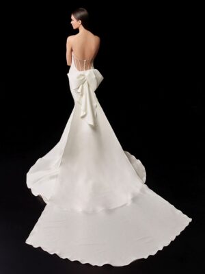 1 019 Enzoani Brautmoden Brautkleider Kollektion 2021 Enzoani 2021 Pro PaulineBow Bac Web