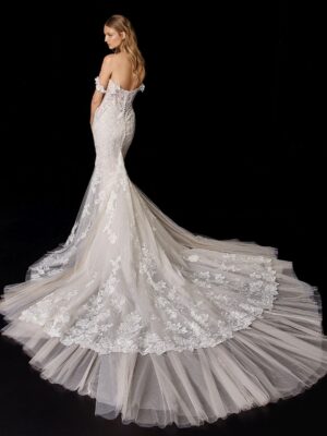 1 036 Enzoani Brautmoden Brautkleider Kollektion 2021 Enzoani 2021 Pro Peony Bac Web