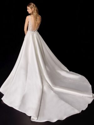 1 043 Enzoani Brautmoden Brautkleider Kollektion 2021 Enzoani 2021 Pro Petrina Bac Web