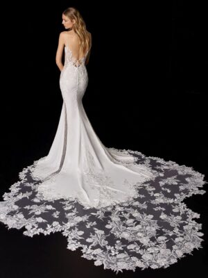 1 054 Enzoani Brautmoden Brautkleider Kollektion 2021 Enzoani 2021 Pro Pierette Bac Web
