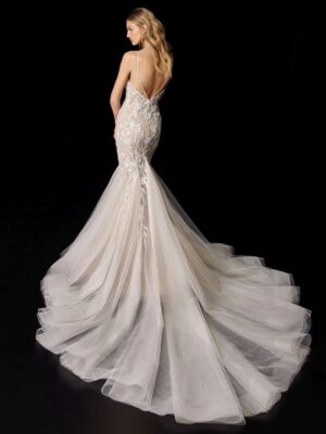 1 071 Enzoani Brautmoden Brautkleider Kollektion 2021 Enzoani 2021 Pro Primrose Bac Web