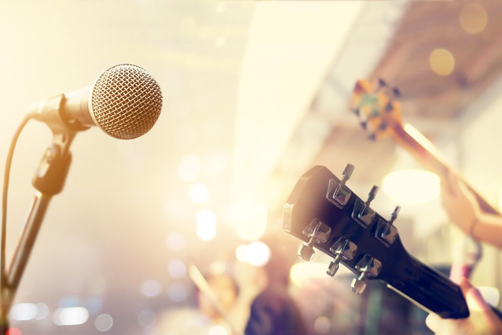 12 HOCHZEITde Ideen Ratgeber Fragt nach Die besten Liebeslieder iStock 613552524 2020 10