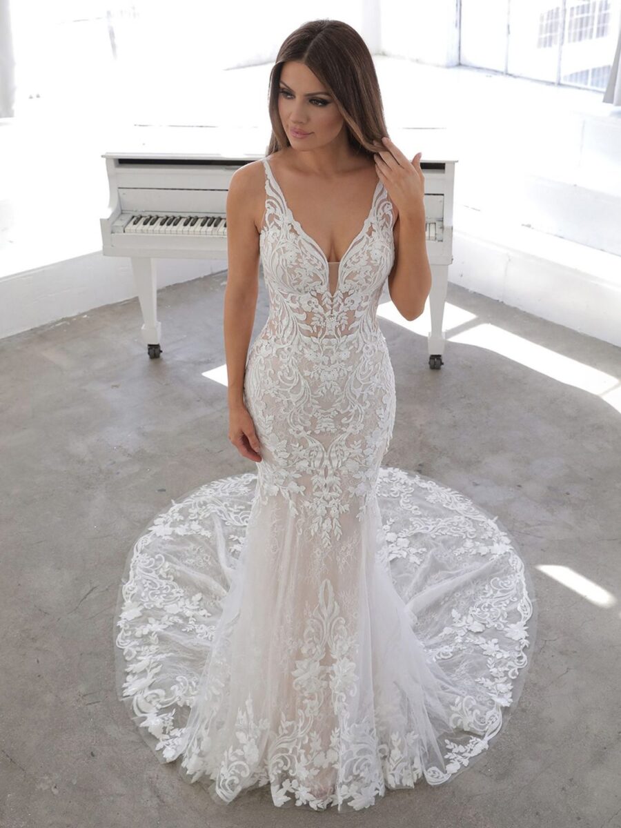 2 019 Blue by Enzoani Brautmoden Brautkleider Kollektion 2021 Blue 2021 Pro Nasima Fro Web