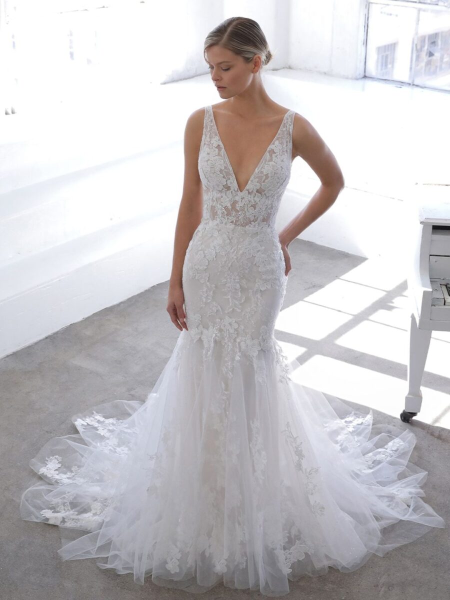 2 086 Blue by Enzoani Brautmoden Brautkleider Kollektion 2021 Blue 2021 Pro November Fro Web