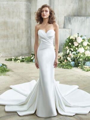 4 015 Badgley Mischka Brautmoden Brautkleider Kollektion 2021 BM 2021 Pro Emerson Fro Web