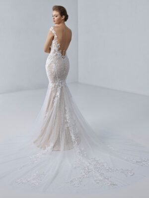 6 050 Etoile by Elysee Brautmoden Brautkleider Kollektion 2021 Etolie 2021 Pro Stephanie Bac Web
