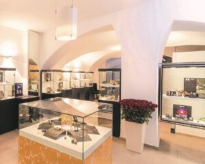 302 BERND WOLF Juwelier Store Regensburg 2020 Egretzberger