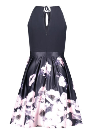 01-7-VM-by-Vera Mont-Abendmode-Abendkleider-Kollektion-FS-2022-01374630-8847-FR