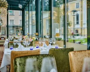 06-VivaPlan-Hotel-zur-Post-Altoetting-2022-Wintergarten