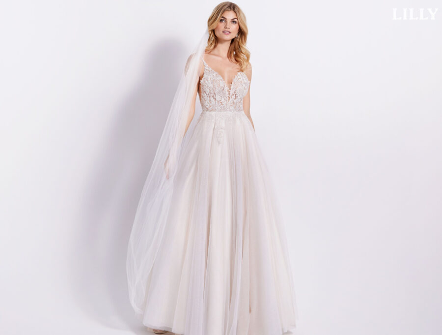01-LILLY-Brautkleider-Kollektion-Lilly-2023-08-4202-NU