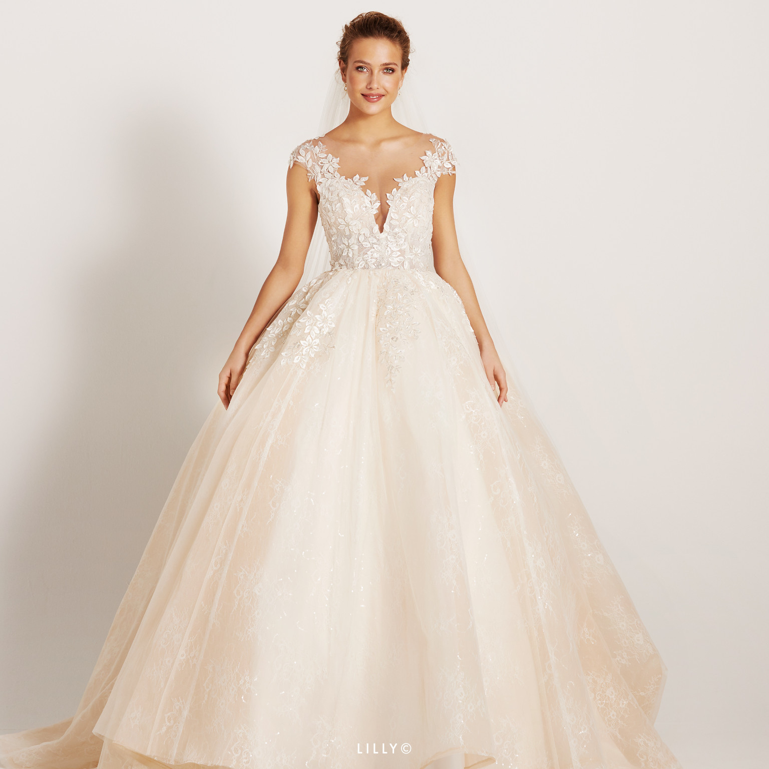 01 LILLY Brautkleider Kollektion Passions by Lilly 2023 08 4394 NU