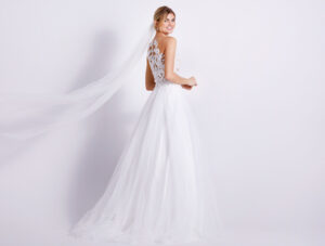 02-LILLY-Brautkleider-Kollektion-Lilly-2023-08-4010-CRT