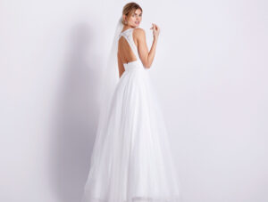 02-LILLY-Brautkleider-Kollektion-Lilly-2023-08-4057-CR