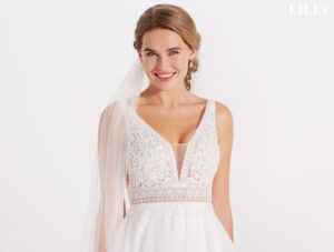 02-LILLY-Brautkleider-Kollektion-Lilly-2023-08-4116-CRT