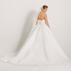 02-LILLY-Brautkleider-Kollektion-Passions-by-Lilly-2023-08-4390-CR