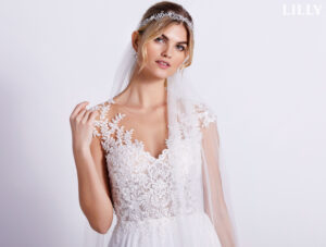 03-LILLY-Brautkleider-Kollektion-Lilly-2023-08-4229-CRT