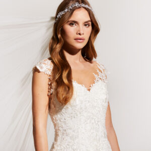 03-LILLY-Brautkleider-Kollektion-Lilly-2023-08-4236-CR