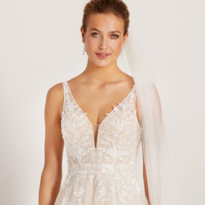 03-LILLY-Brautkleider-Kollektion-Lilly-2023-08-4303-NU