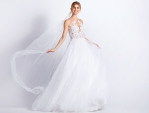 04-LILLY-Brautkleider-Kollektion-Lilly-2023-08-4010-CRT