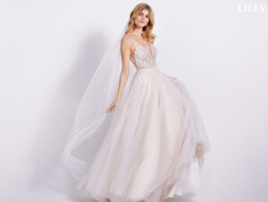 04-LILLY-Brautkleider-Kollektion-Lilly-2023-08-4202-NU