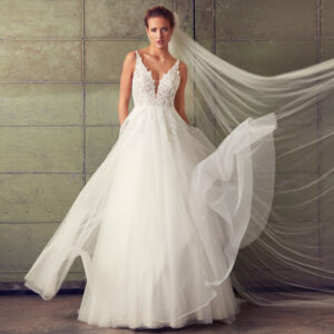 04-LILLY-Brautkleider-Kollektion-Lilly-2023-08-4300-CRT