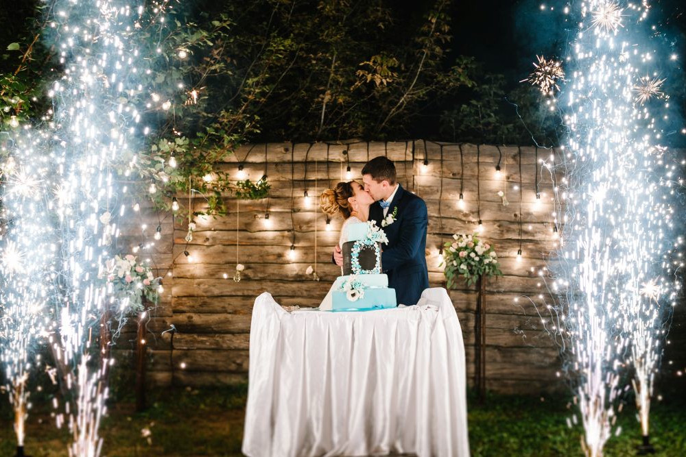 110 HOCHZEITde Ideen Ratgeber Serviceanbieter Hochzeitsfeuerwerk iStock 1182875031 2020 11