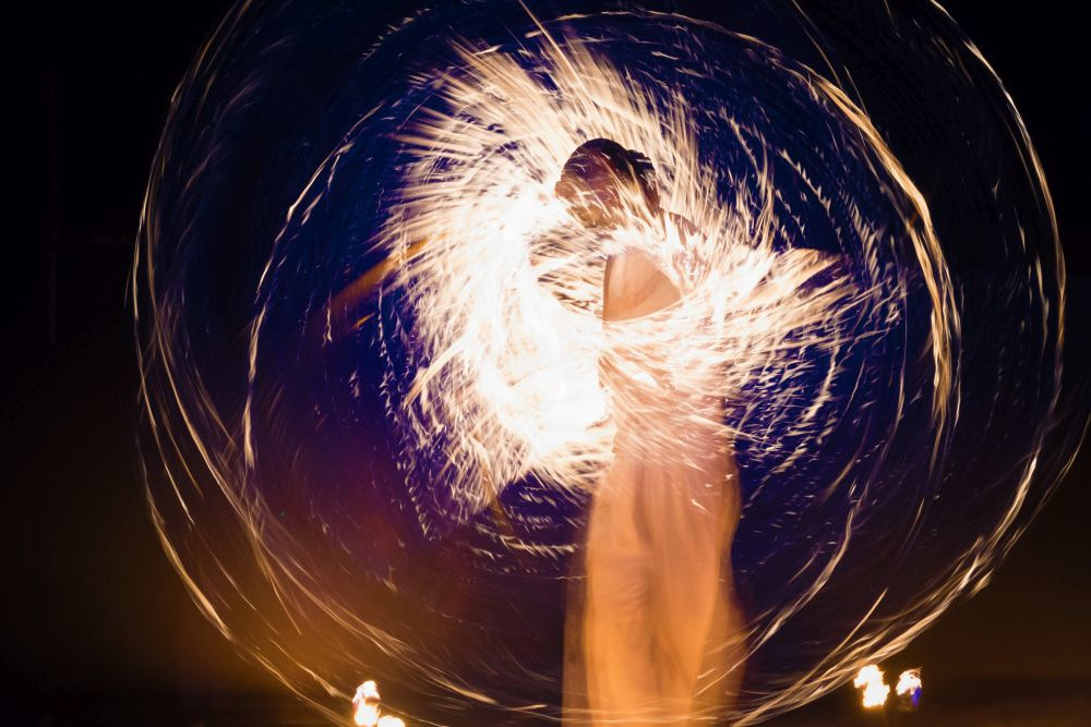 404 HOCHZEITde Ideen Ratgeber Serviceanbieter Hochzeits Feuer Show iStock 597254704 2020 11