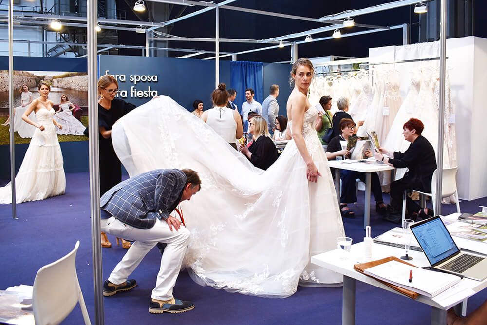 17 HOCHZEITde Ratgeber Aktuelles Barcelona Bridal Fashion Week fachhaendler DSC 0669 2018 05