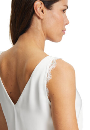 02-Betty-Barclay-Hochzeitskleider-V-by-Vera-Mont-FS-2023-33574262-1014-D2