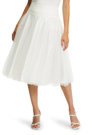 02-Betty-Barclay-Hochzeitskleider-V-by-Vera-Mont-FS-2023-33684213-1014-V