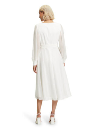 03-Betty-Barclay-Hochzeitskleider-V-by-Vera-Mont-FS-2023-22764000-1014-R