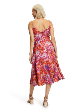 03-Betty-Barclay-Kleider-fuer-Hochzeitsgaeste-V-by-Vera-Mont-FS-2023-32594069-4831-R